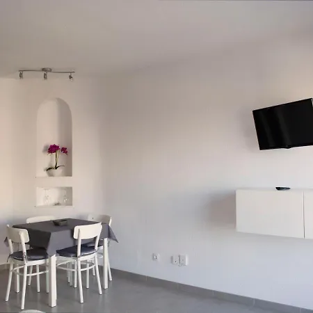 Apartment Cozy Next To The Sea *