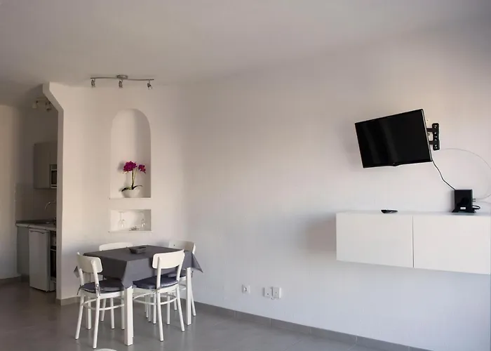 Apartment Cozy Next To The Sea *